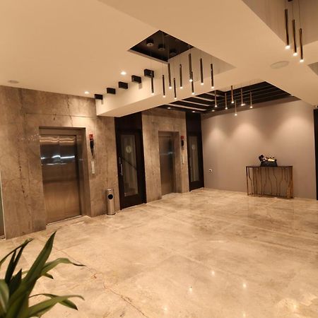Sri Sri Sri Hotel Khammam Dış mekan fotoğraf