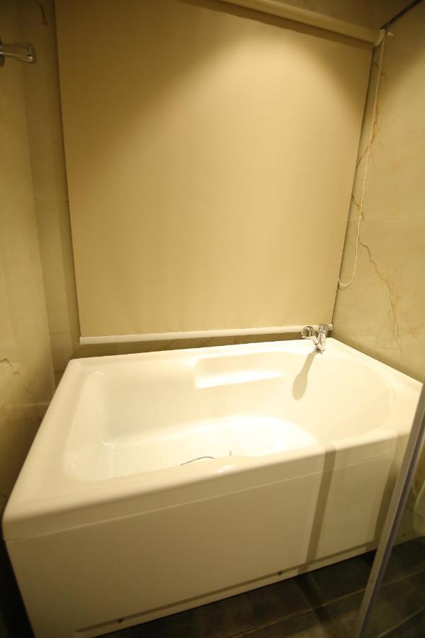 Sri Sri Sri Hotel Khammam Dış mekan fotoğraf